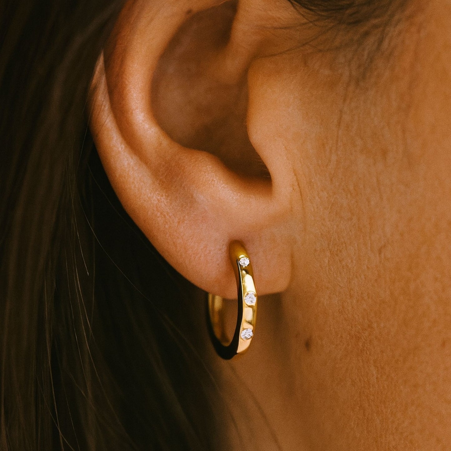 14K 0.06cttw VS White Diamond Hoop Earrings