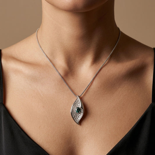 18K 0.36ct Oval Alexandrite 0.93cttw White Diamonds Necklace