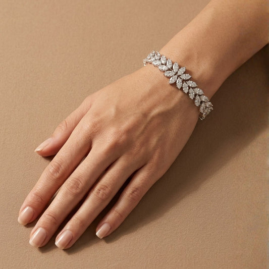 18K 20.56cttw Marquise & Round VS White Diamond Bracelet