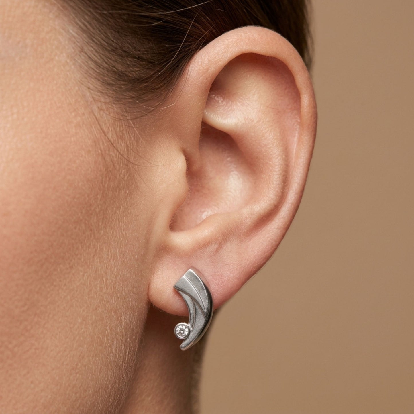 Platinum 0.18cttw Round White Diamond Stud Earrings