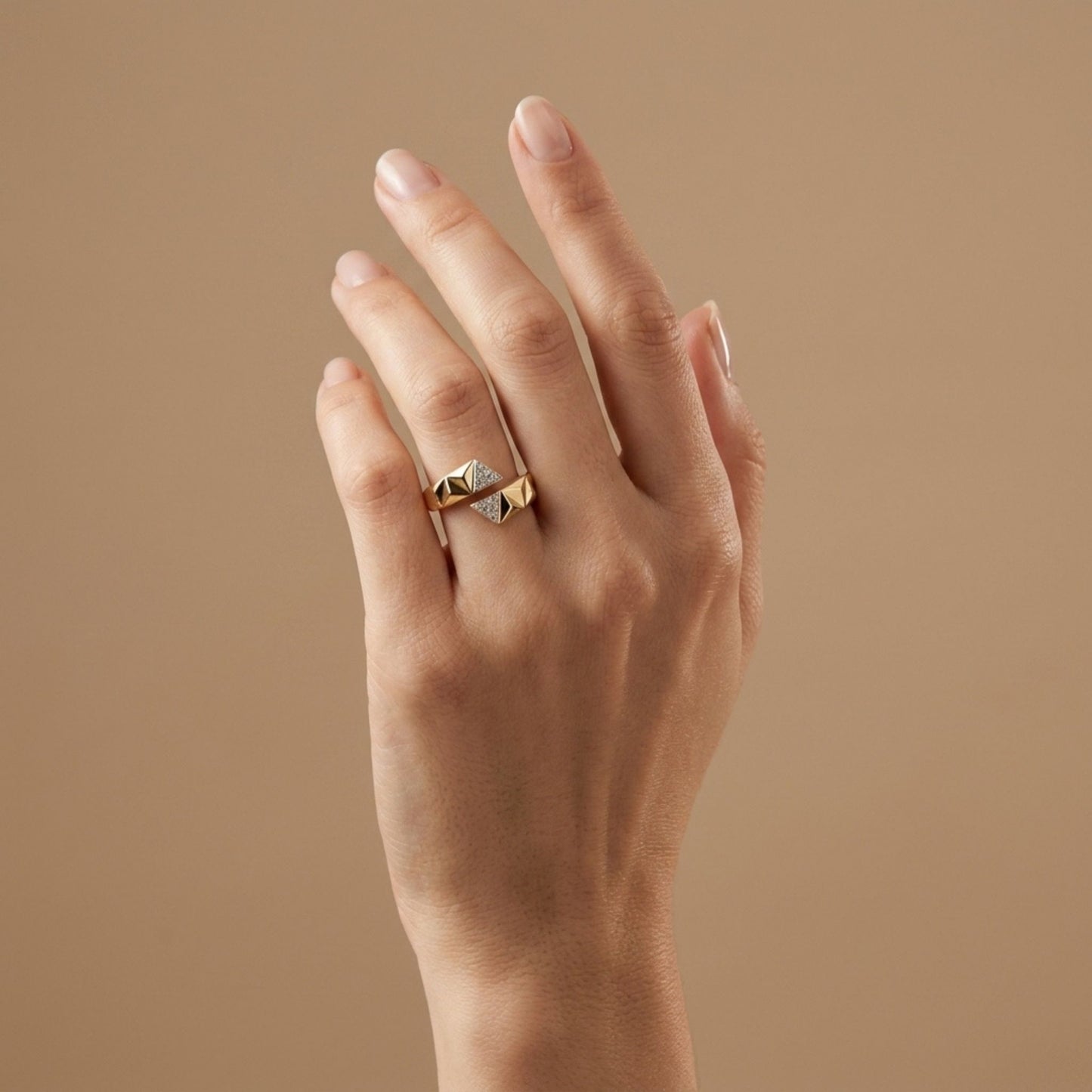 14K 0.16cttw Round White Diamond Ring