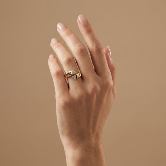 14K 0.16cttw Round White Diamond Ring