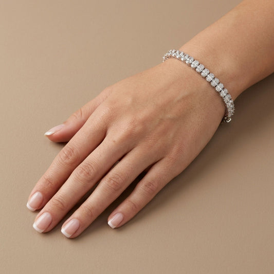 14K 6.00cttw Oval VS White Diamond Bangle