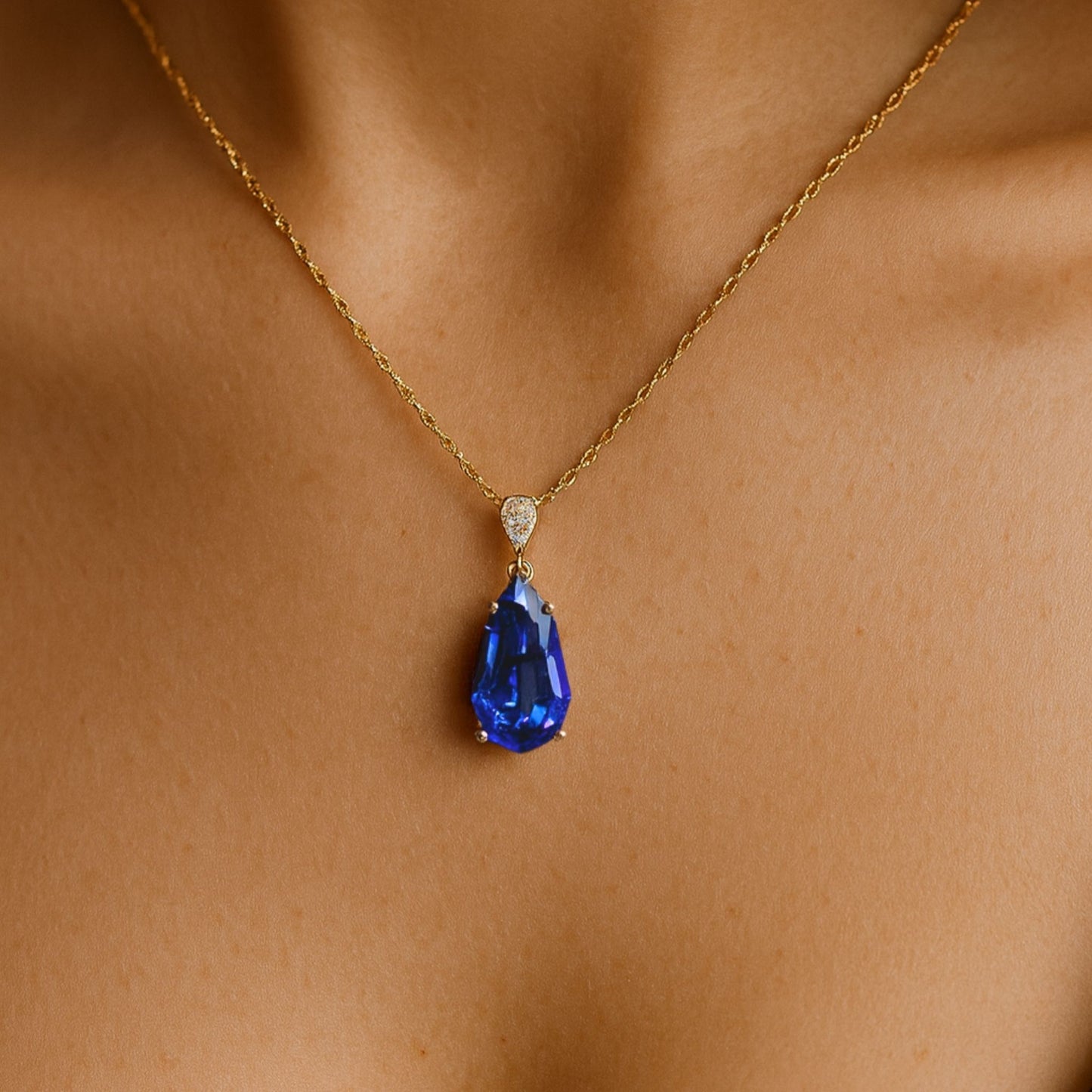 14K 5.97ct Fancy Cut Blue Wing Tanzanite 0.26ct Pear Shape VS Yellow Diamond Pendant