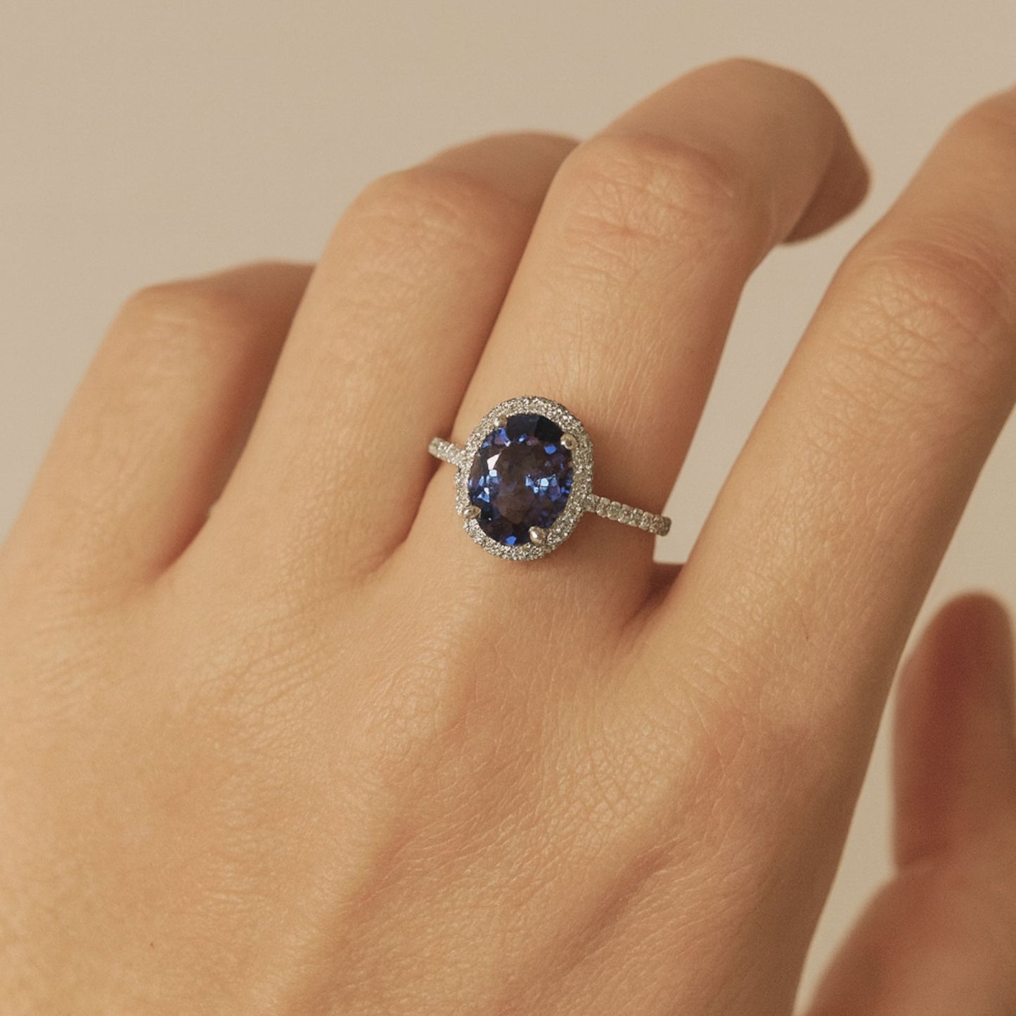 18K 2.10ct Oval Iolite 0.70cttw VS White Diamonds Ring