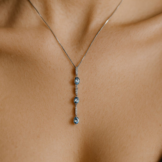 18K 1.30cttw Oval Santa Maria Aquamarine 0.36cttw White Diamonds Necklace