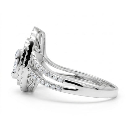 18K 0.44cttw Baguette & Round VS White Diamonds Ring