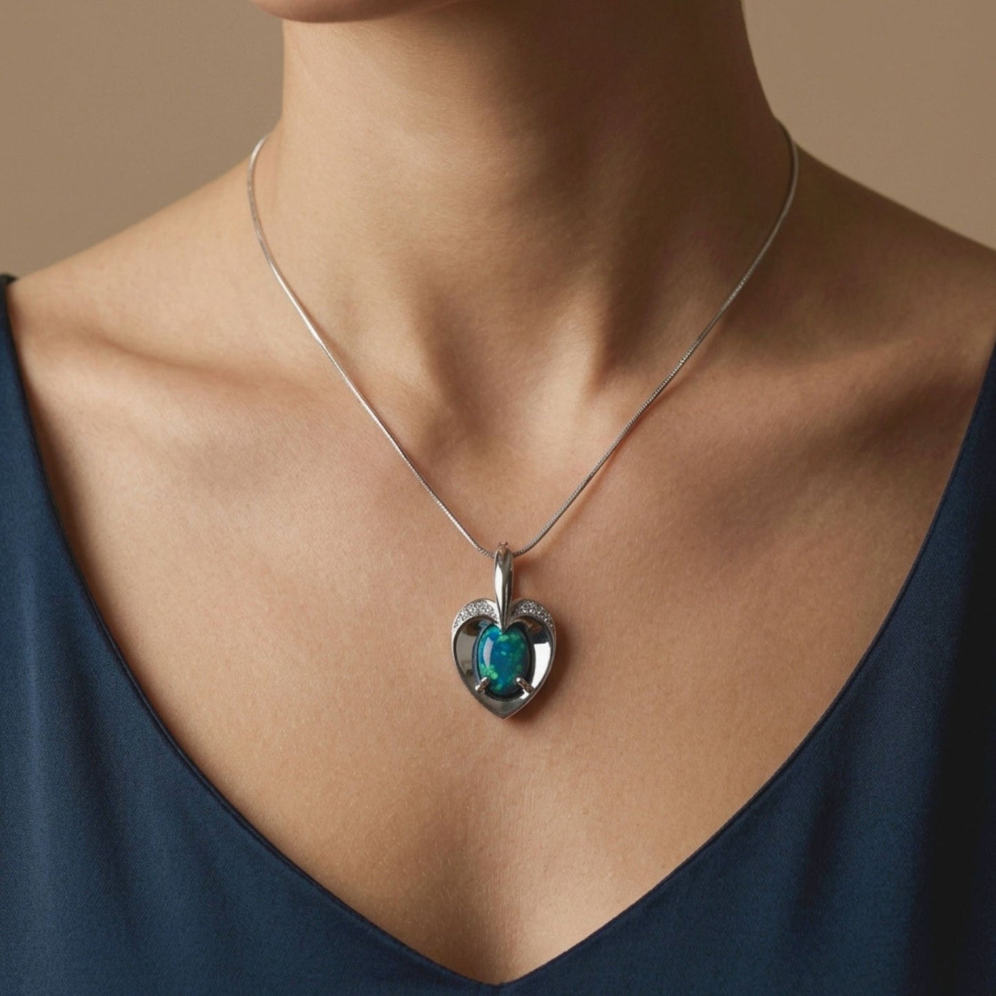 18K 1.78ct Oval Black Opal 0.06cttw White Diamonds Necklace