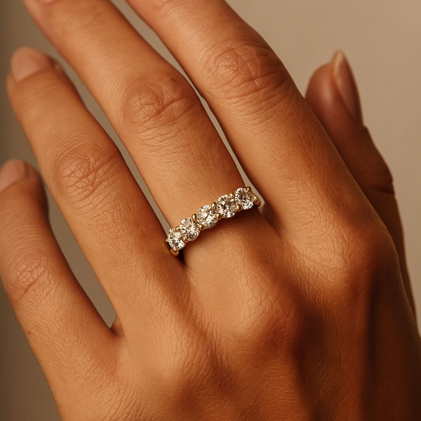 14K Round VS White Diamond 5 Stone Band Ring