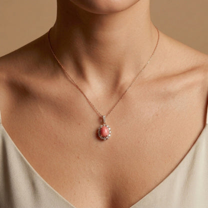 18K 0.87ct Oval Conch Pearl 0.44cttw White Diamonds Necklace