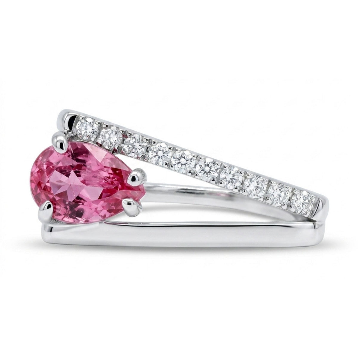 14K gold 0.96ct pear shape Mahenge pink spinel ring with VS white diamonds