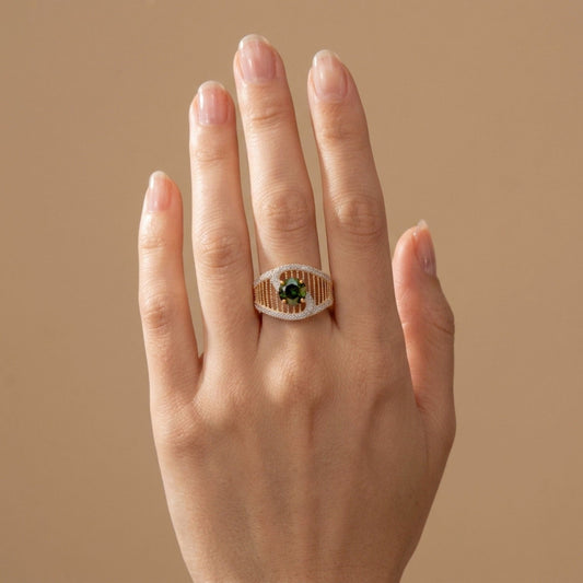 14K 1.84ct Round Color Change Sphene 0.28cttw VS White Diamonds Ring