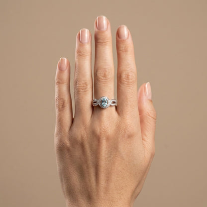 14K 0.45ct Oval Paraiba 0.34cttw White Diamonds Ring