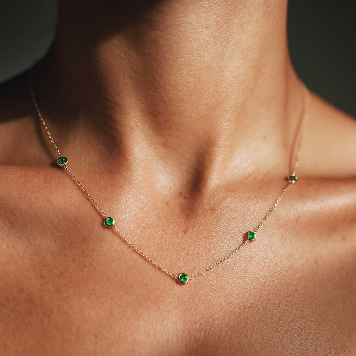 14K 0.88cttw Round Colombian Emerald Station Necklace