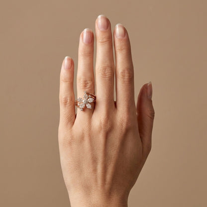 18K 0.92cttw Fancy Cut White Diamond Ring