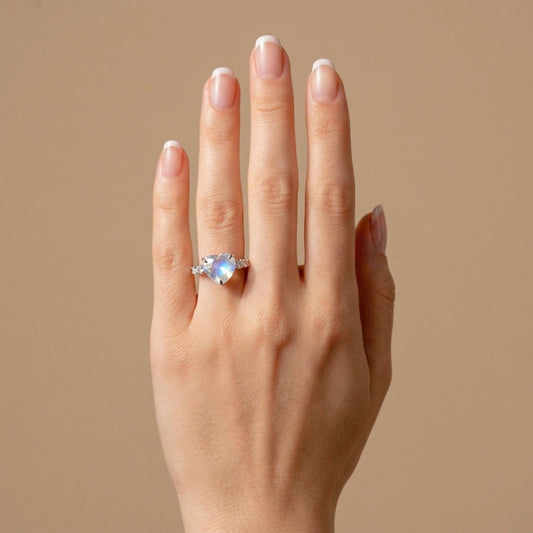 14K 7.79ct Heart Shape Moonstone 0.96cttw VS White Diamonds Ring