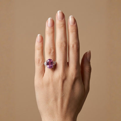 14K 10.99ct Oval Kunzite 0.46cttw White Diamonds Ring