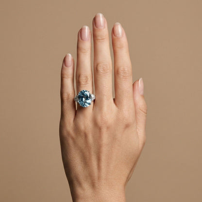 14K 7.87ct Oval Santa Maria Aquamarine 0.46cttw Baguette White Diamond Ring