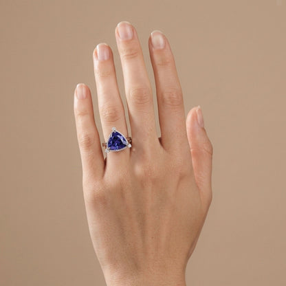 14K 7.32ct Trilliant Blue Wing Tanzanite 0.68cttw VS White Diamonds Ring