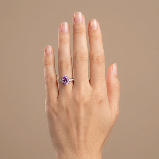 14K 2.34ct Pear Shape Kunzite 0.14cttw VS White Diamonds Ring