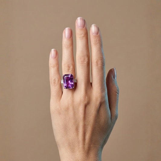 14K 25.55ct Radiant Kunzite 0.50cttw Baguette VS White Diamond Ring