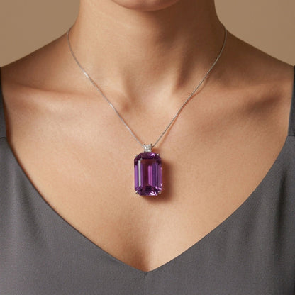 14K 27.01ct Emerald Cut Kunzite 0.35ct Princess Cut VS White Diamond Pendant