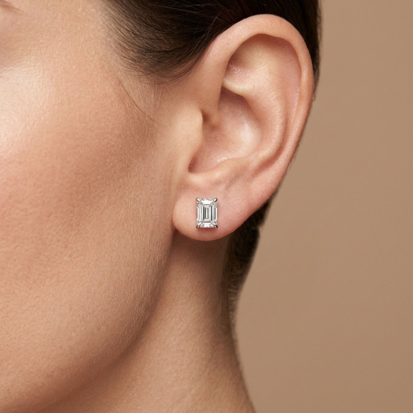 14K 1.00cttw Emerald Cut VS White Diamond Stud Earrings