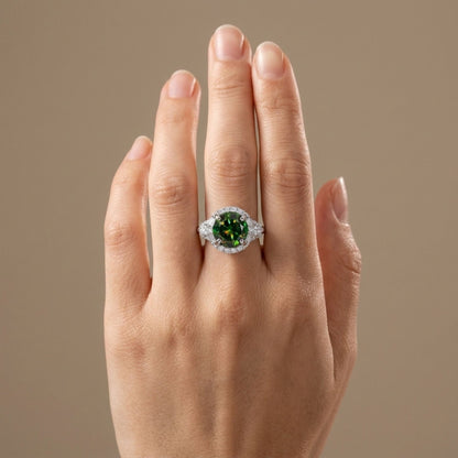 18K 2.89ct Round Color Change Sphene 0.71cttw VS White Diamonds Ring