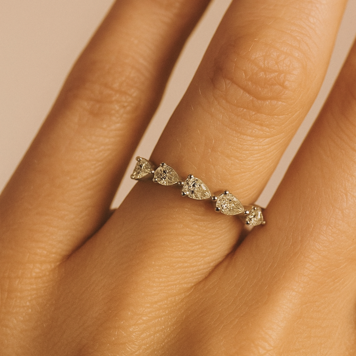 14K 1.00cttw Pear Shape VS Yellow Diamond Band Ring