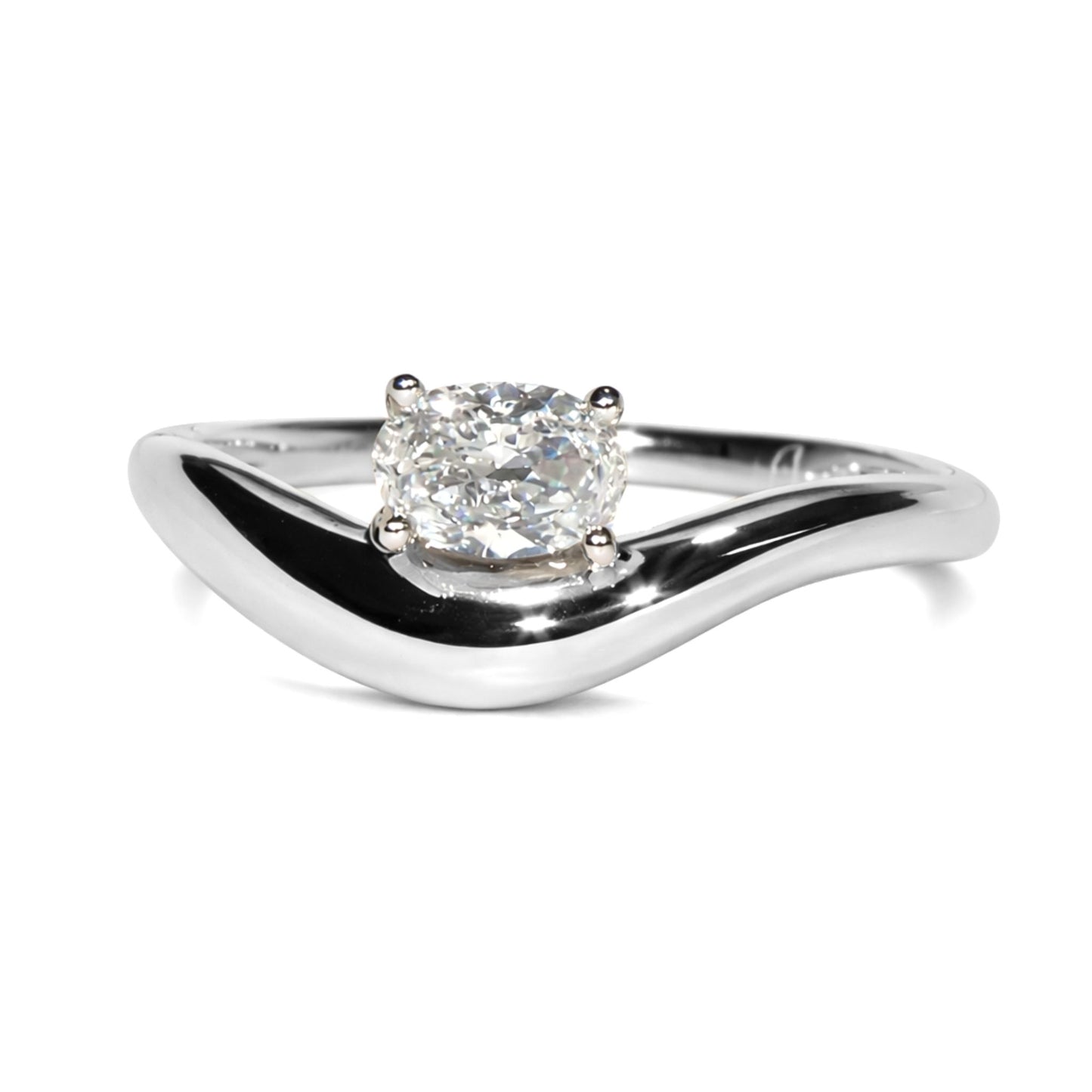 14K 0.38cttw Oval VS White Diamond Ring